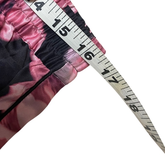 Victoria’s Secret 100% Mulberry Silk Satin Pajama Set – XS - Picture 10 of 11